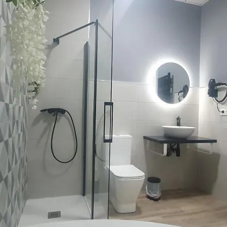 Trece Llaves Jacuzzi Bajo Reserva Lägenhet Mérida