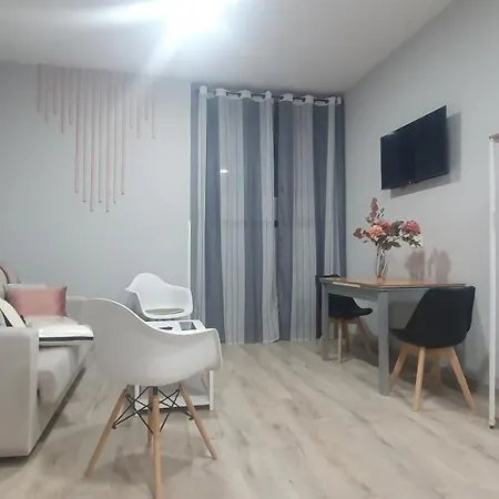 Trece Llaves Jacuzzi Bajo Reserva *