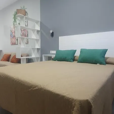 Trece Llaves Jacuzzi Bajo Reserva Lägenhet