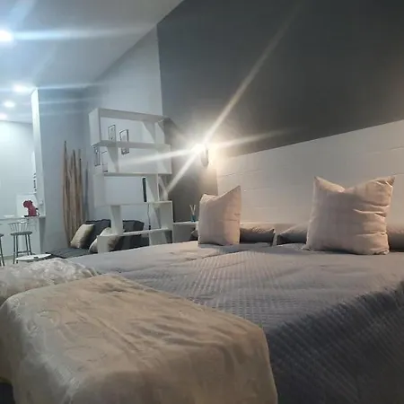 Trece Llaves Jacuzzi Bajo Reserva * Μέριδα