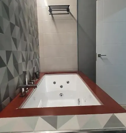 Lägenhet Trece Llaves Jacuzzi Bajo Reserva