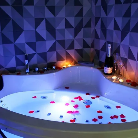 Trece Llaves Jacuzzi Bajo Petición *