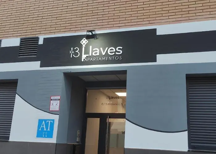 Trece Llaves Jacuzzi Bajo Reserva *